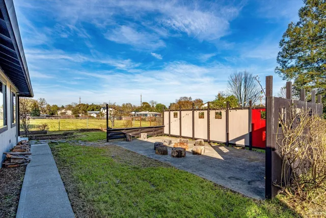 $1,695,000 | 985 Gumview Road, Windsor, CA 95492