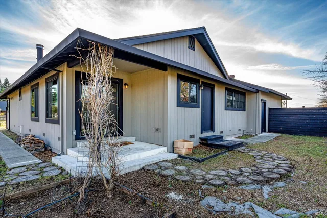 $1,695,000 | 985 Gumview Road, Windsor, CA 95492