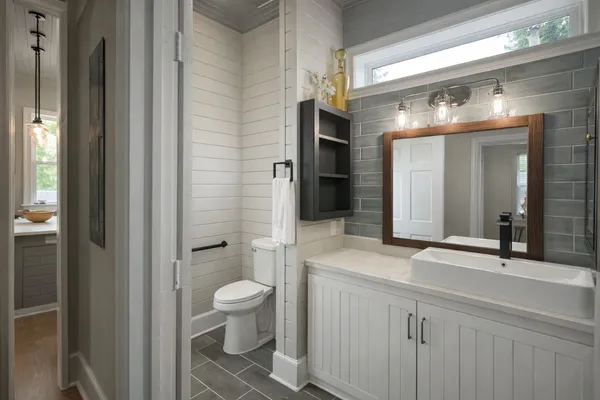 $2,450 | 5036 Golden Forest Drive, Houston, TX 77091