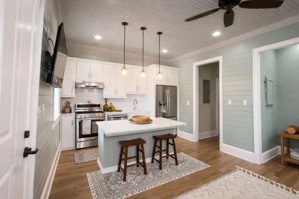 $3,375 | 5036 Golden Forest Drive, Houston, TX 77091