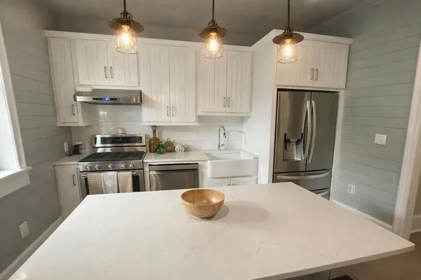 $3,375 | 5036 Golden Forest Drive, Houston, TX 77091