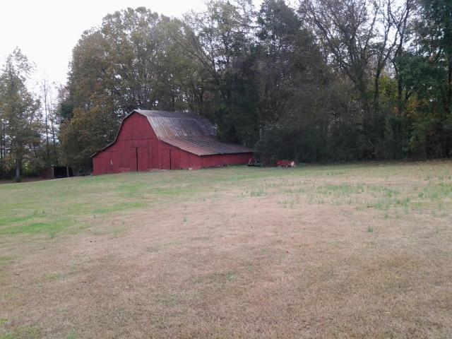 3912 West Valley Road Dunlap, TN 37327 - Photo 26 of 31 3912 west valley barn