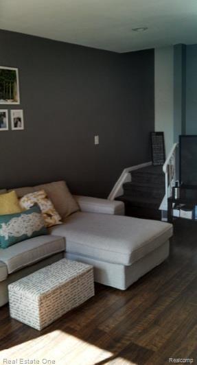 162 Ladd Road, Unit 11 Walled Lake, MI 48390 - Photo 11 of 20 living room 5.jpg