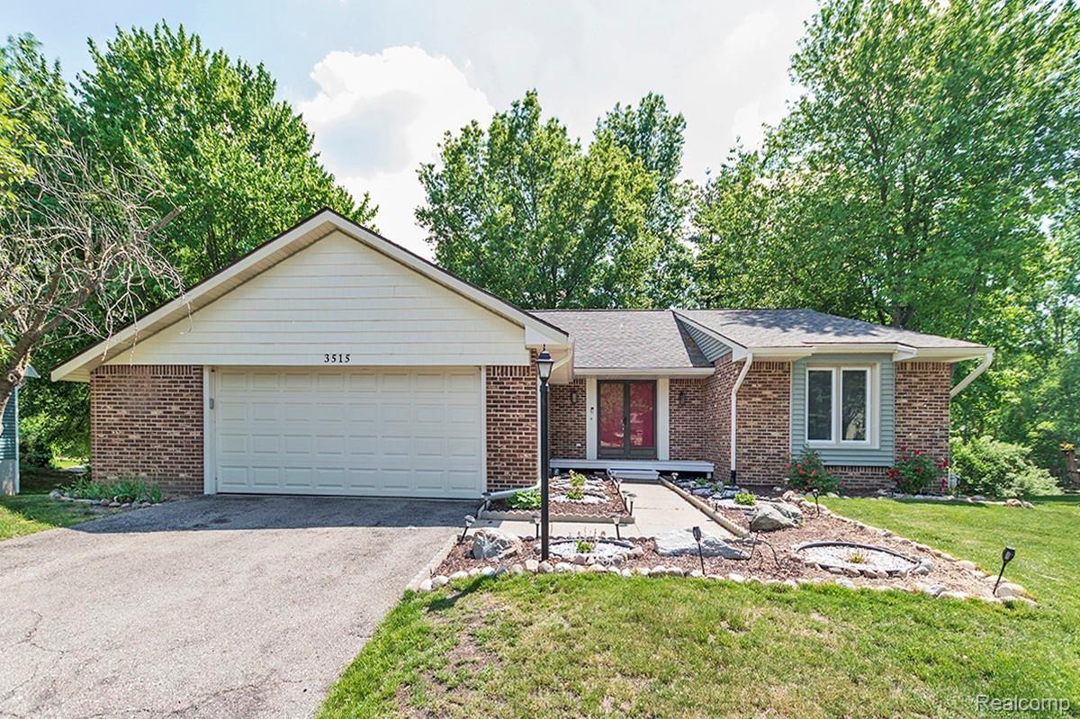 3515 Apple Valley Road Okemos, MI 48864 - Photo 1 of 39 2AV front.JPG