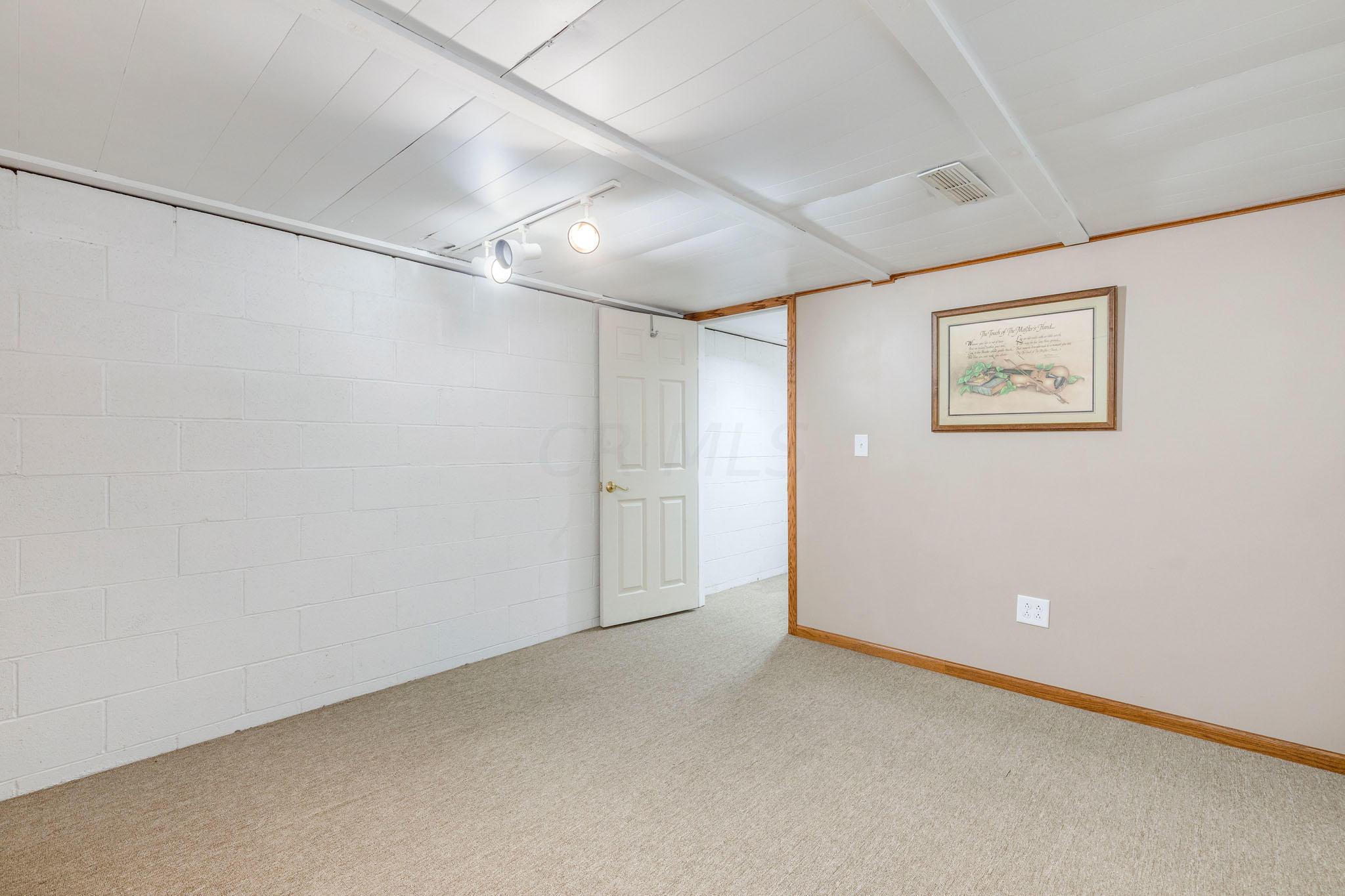 6956 Taylor Road Southwest Reynoldsburg, OH 43068 - Photo 24 of 28 Gallery Image 24
