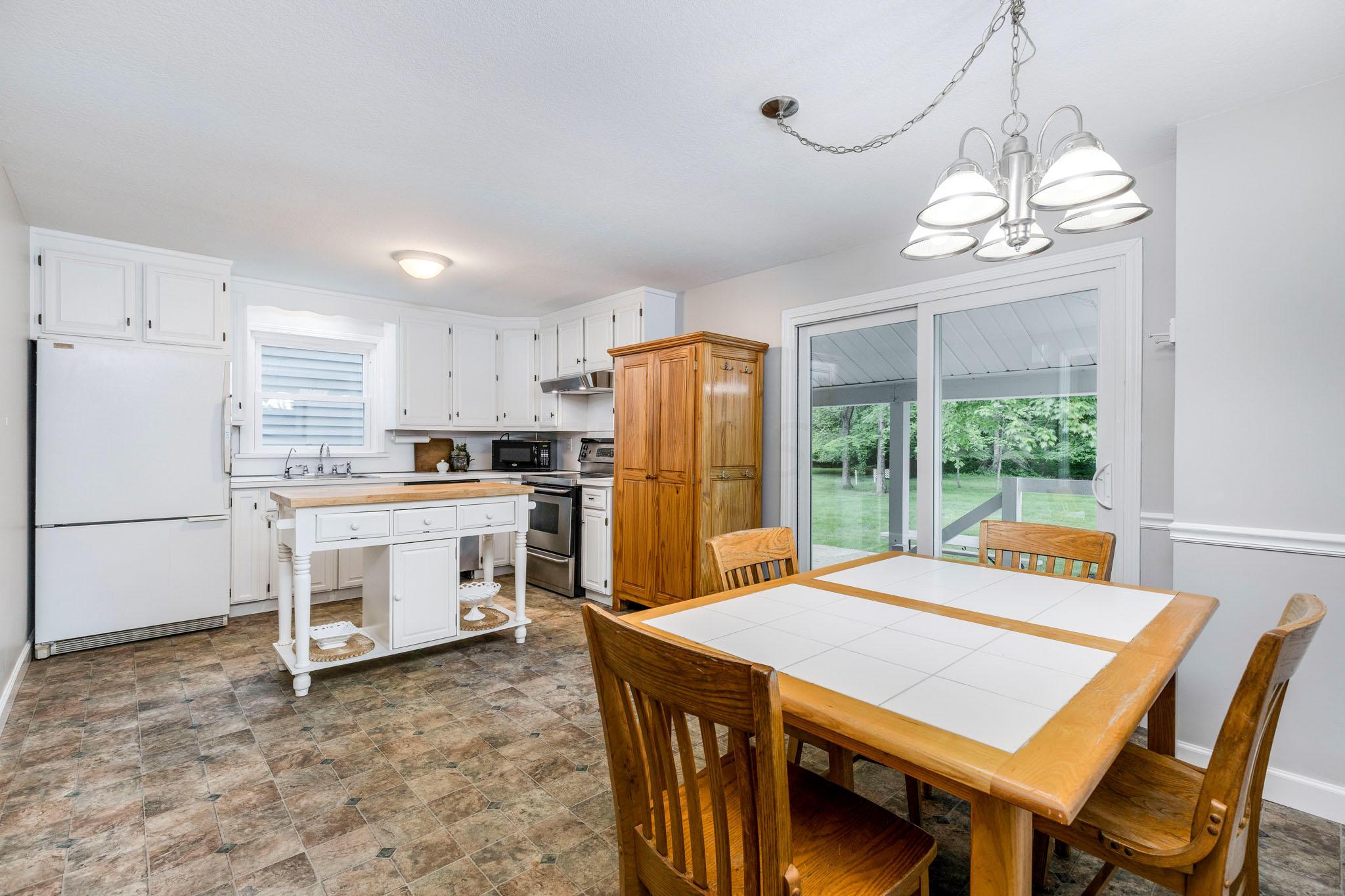 6956 Taylor Road Southwest Reynoldsburg, OH 43068 - Photo 10 of 28 Gallery Image 10