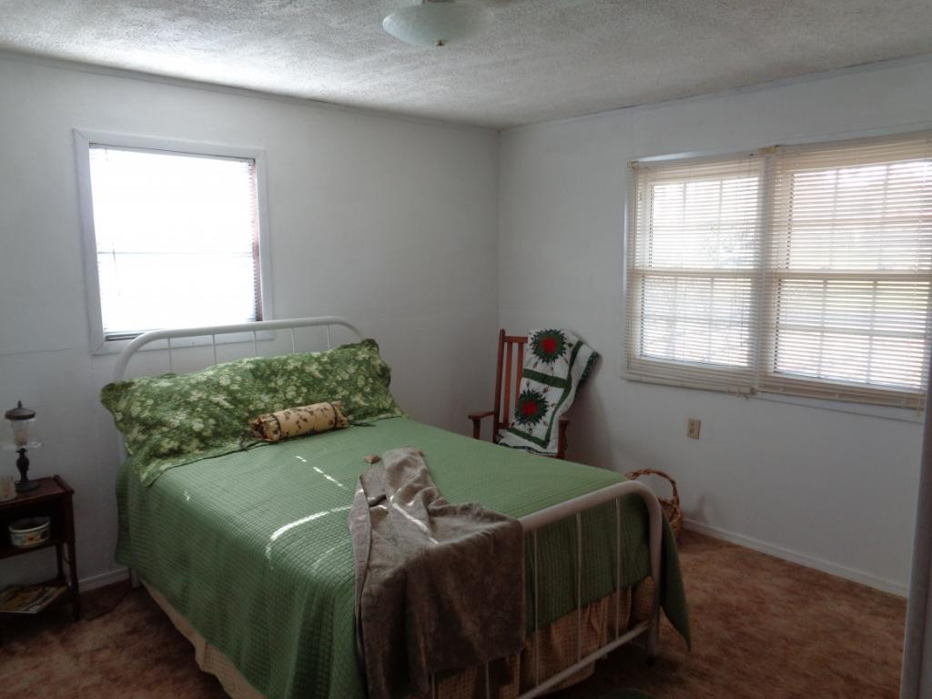 17264 Rim Road Abingdon, VA 24210 - Photo 11 of 33 Bedroom 1