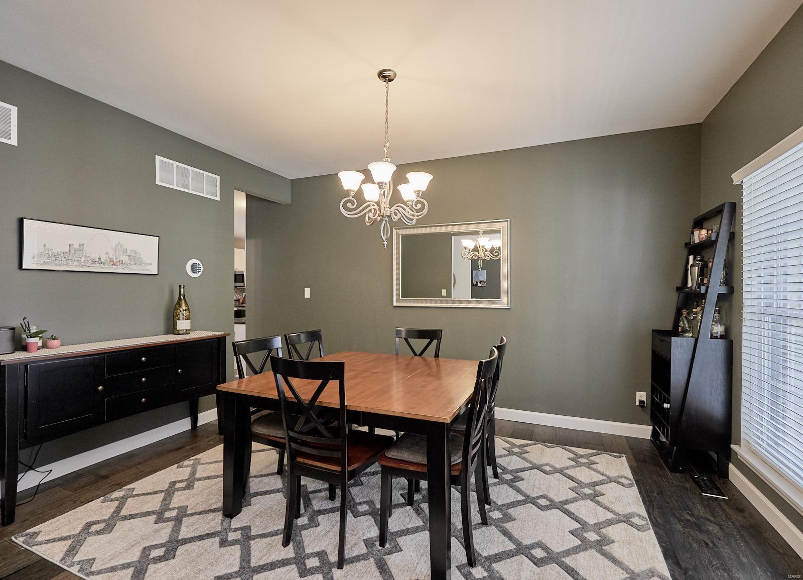 1277 Arbor Bluff Circle Ballwin, MO 63021 - Photo 12 of 37