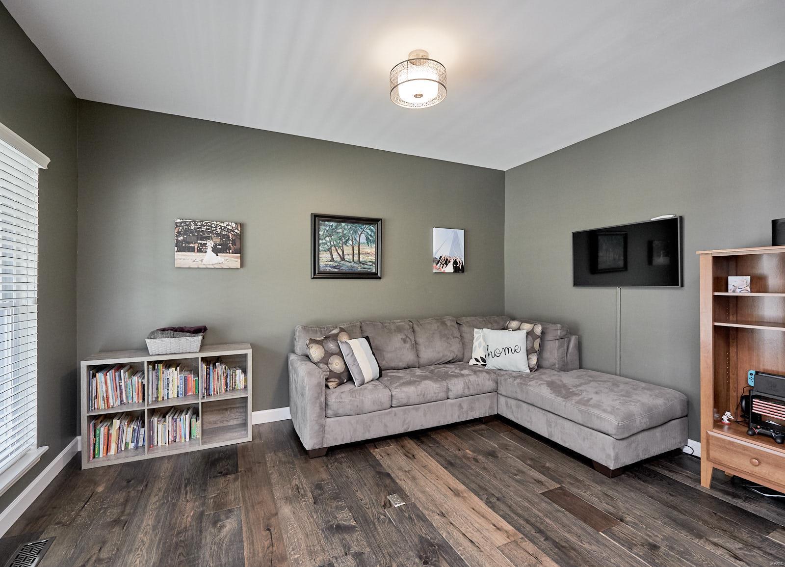 1277 Arbor Bluff Circle Ballwin, MO 63021 - Photo 13 of 37