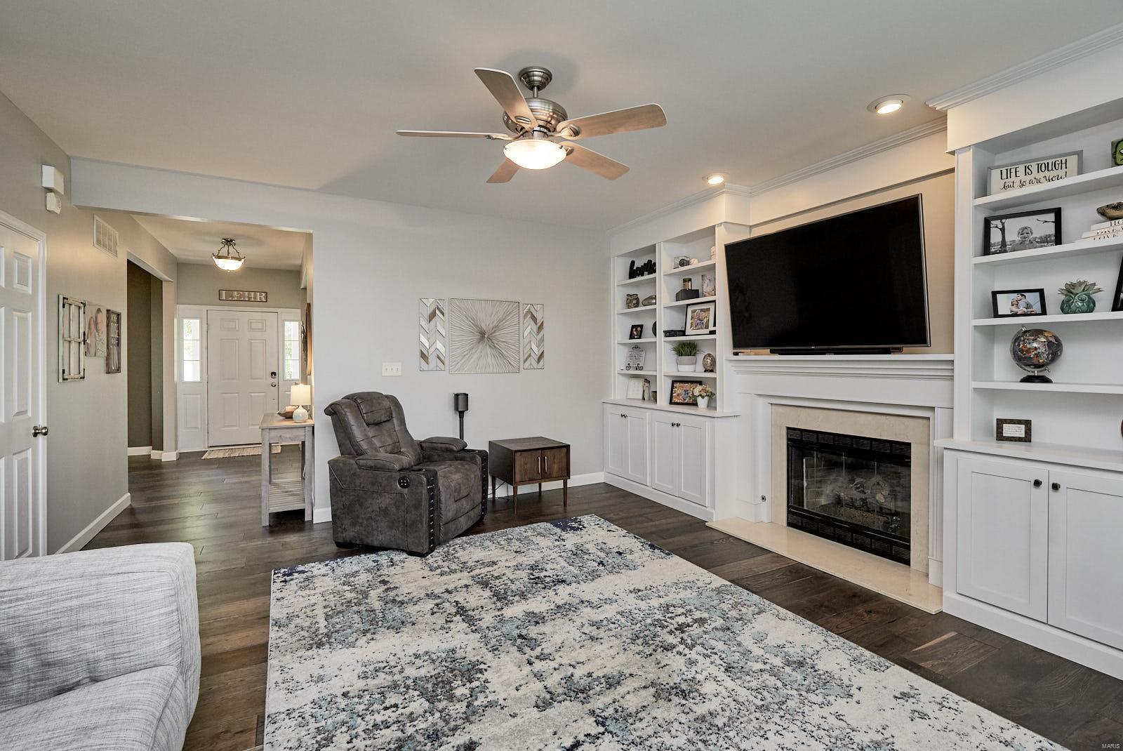 1277 Arbor Bluff Circle Ballwin, MO 63021 - Photo 6 of 37