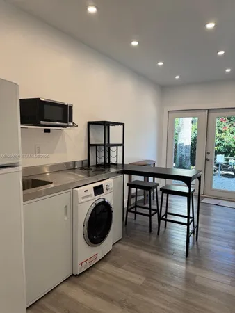 $1,500 | 58-xx Sw 122nd Avenue, Unit 2, Miami, FL 33183