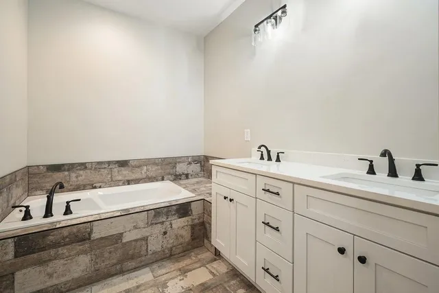 a bathroom with a bathtub