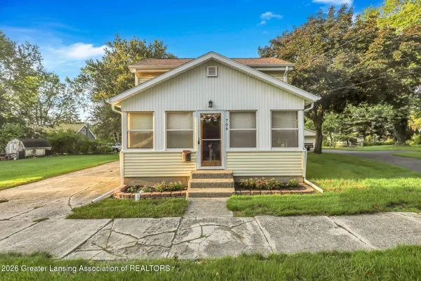 $199,000 | 706 East Higham Street, St. Johns, MI 48879