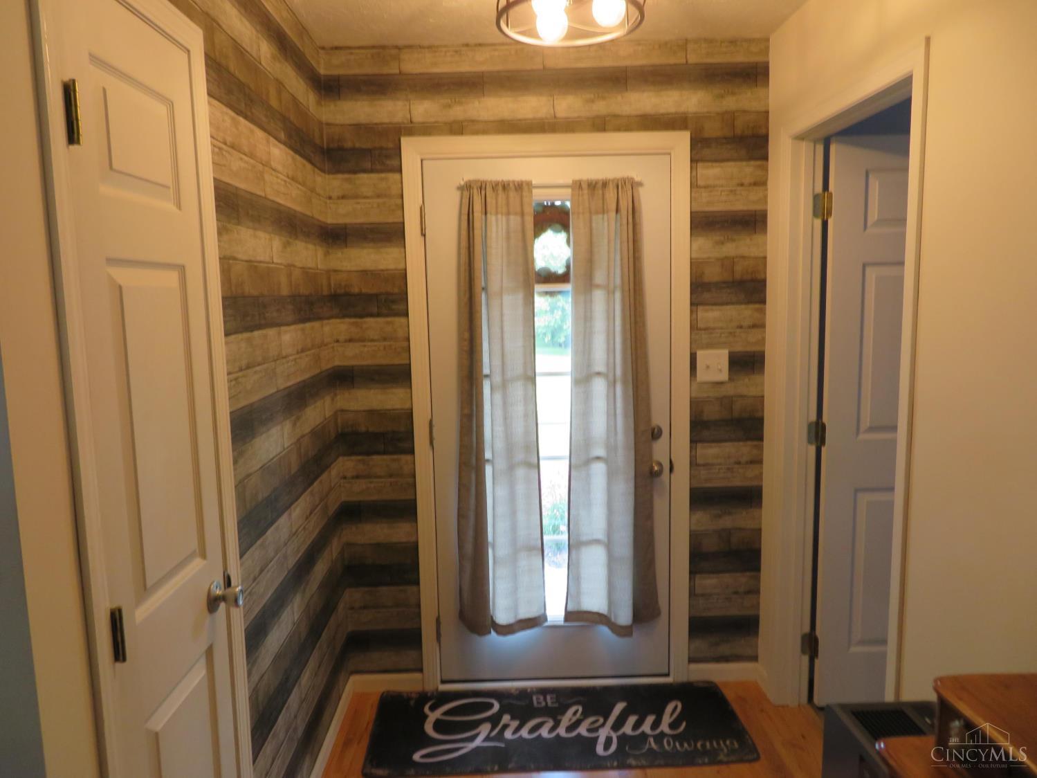 8024 Hightop Road Hillsboro, OH 45133 - Photo 17 of 97