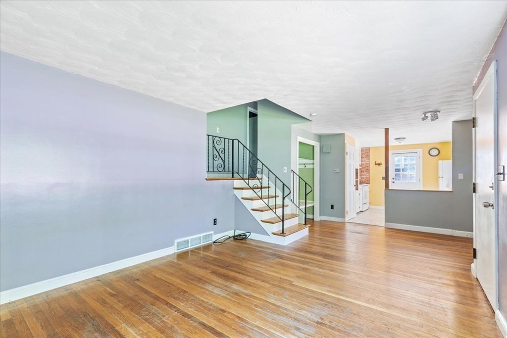 65 Border Road Holbrook, MA 02343 - Photo 14 of 27