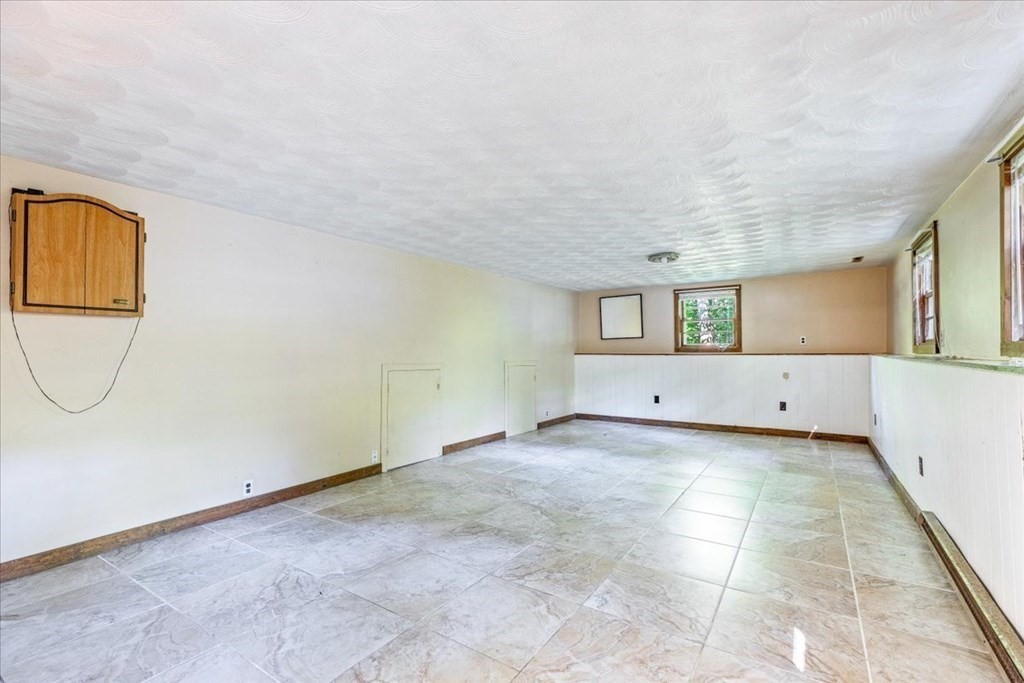 65 Border Road Holbrook, MA 02343 - Photo 24 of 27
