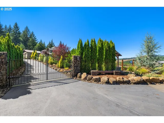 a view of a outdoor space