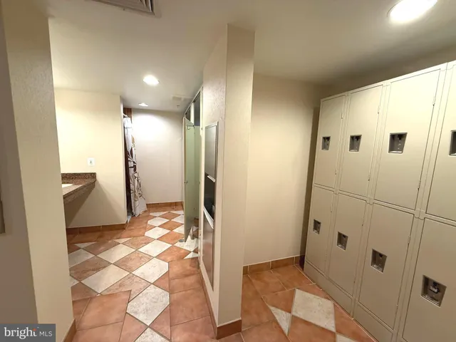 $3,100 | 3830 9th Street North, Unit 709W, Arlington, VA 22203