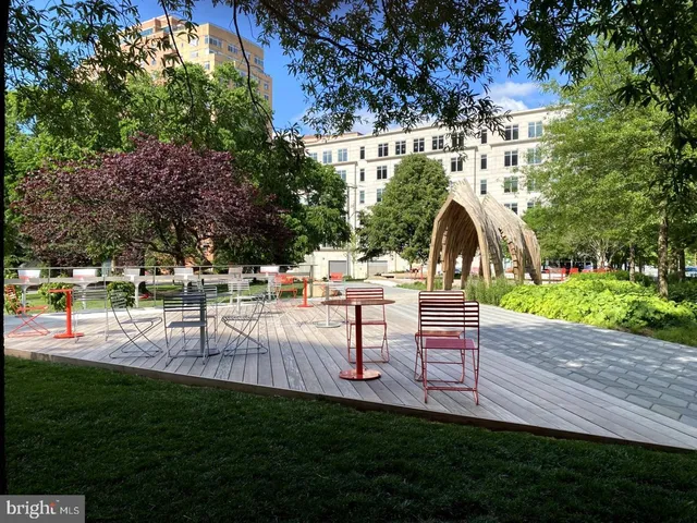 $3,100 | 3830 9th Street North, Unit 709W, Arlington, VA 22203