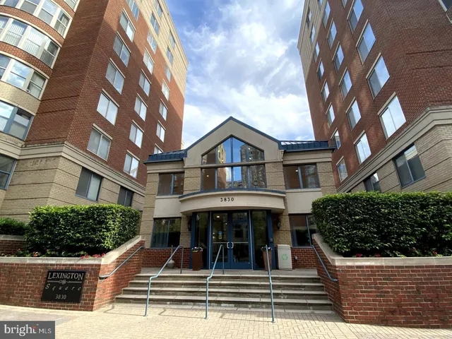 $3,100 | 3830 9th Street North, Unit 709W, Arlington, VA 22203