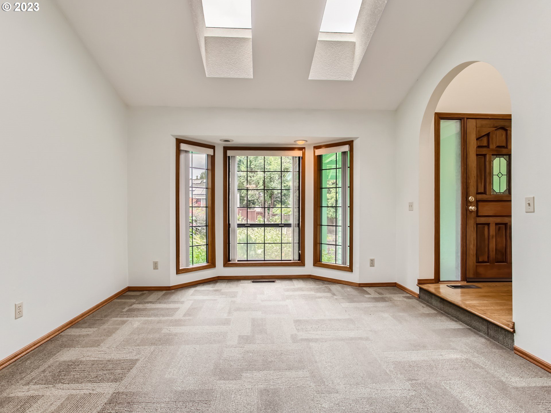 13376 Southwest Chelsea Loop Tigard, OR 97223 - Photo 4 of 28 Gallery Image 4