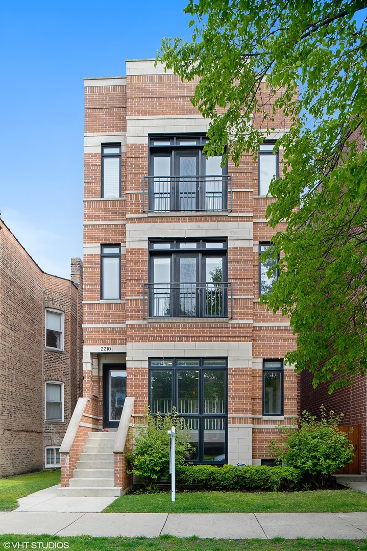 2210 West Addison Street, Unit 1 Chicago, IL 60618 - Photo 1 of 15