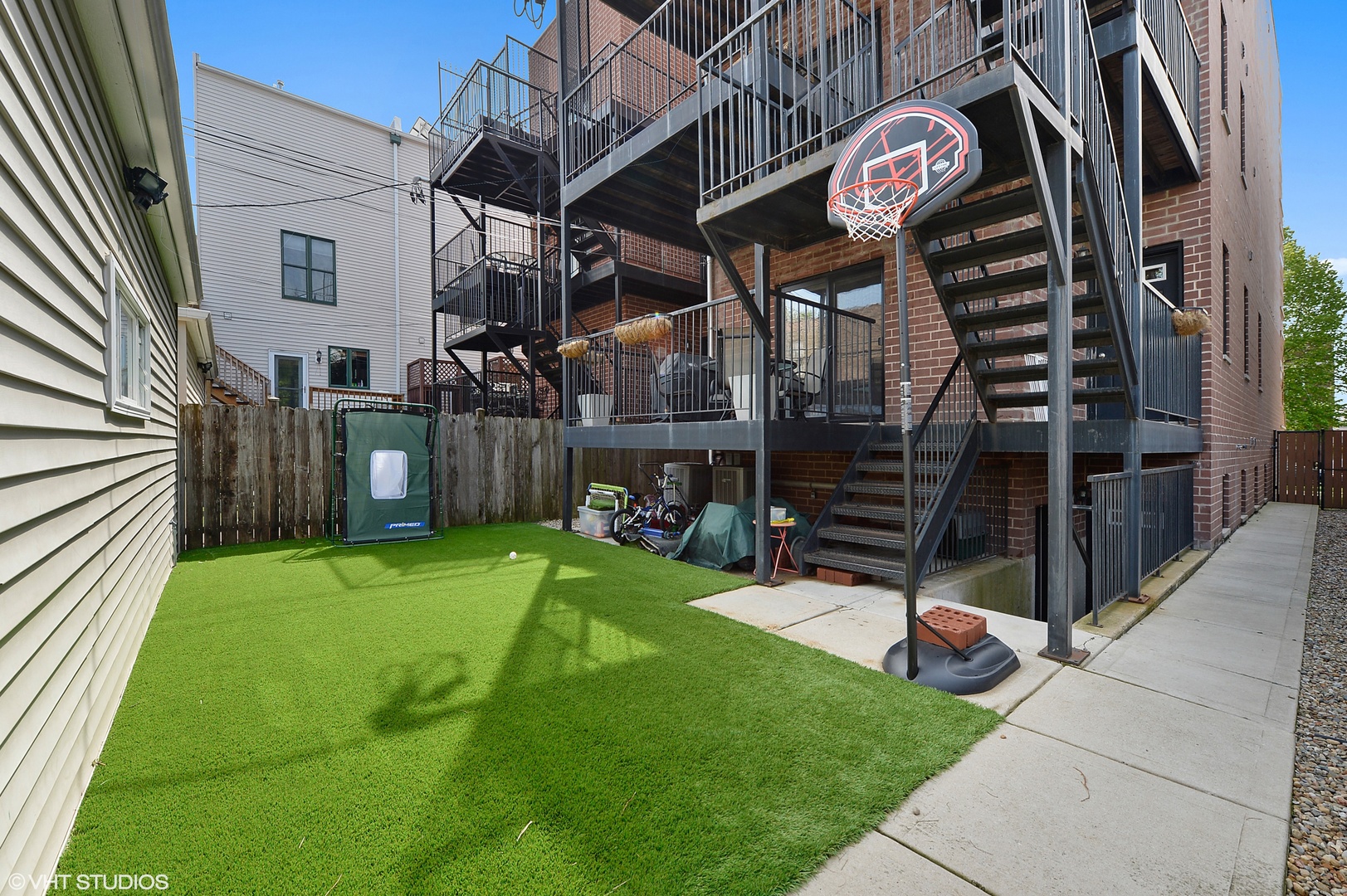 2210 West Addison Street, Unit 1 Chicago, IL 60618 - Photo 15 of 15