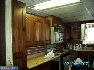 414 Millbank Road Upper Darby, PA 19082 - Photo 3 of 4