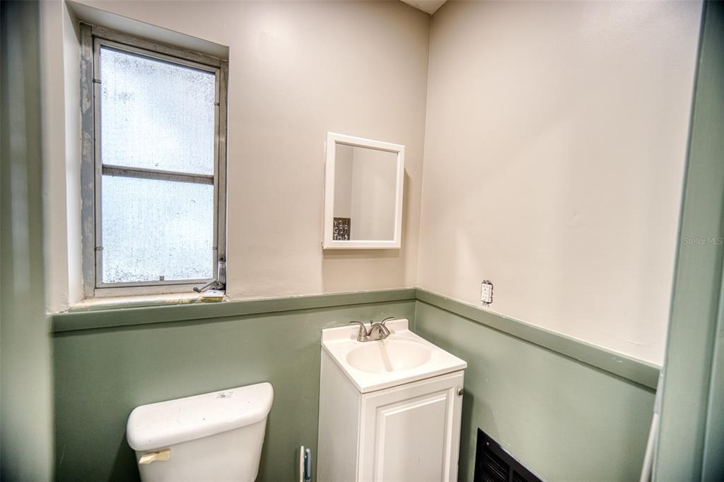132 Longfellow Road Winter Haven, FL 33884 - Photo 15 of 21