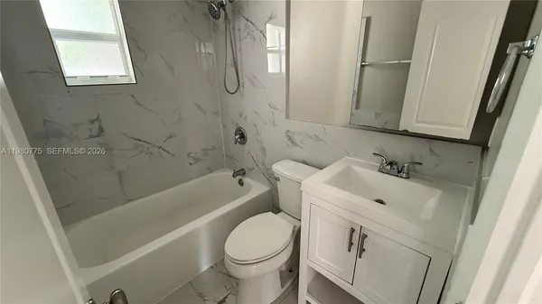 $1,090,000 | 220 Northwest 12th Street, Pompano Beach, FL 33060