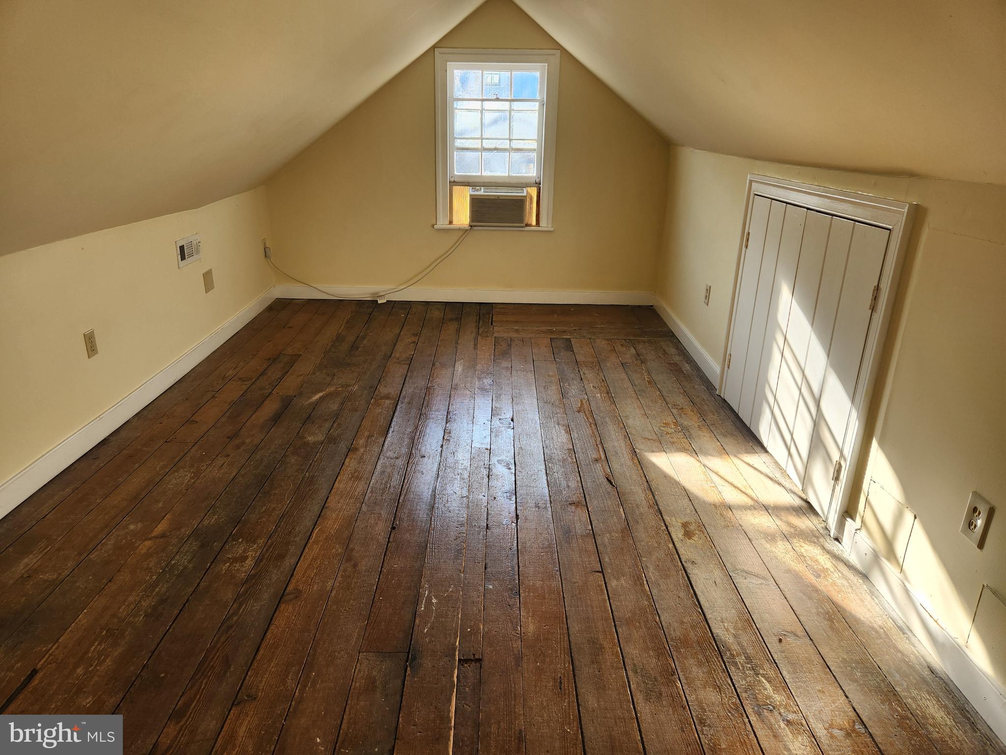 316 Princess Anne Street Fredericksburg, VA 22401 - Photo 26 of 44 a view of empty room with wooden floor and fan