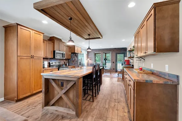 $500,000 | 412 Simms School Road, Central, SC 29630