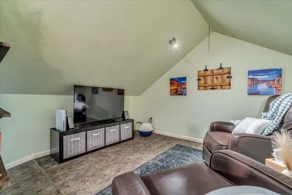 $2,195 | 743 East Oltorf Street, Unit 201, Austin, TX 78704