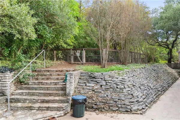 $2,195 | 743 East Oltorf Street, Unit 201, Austin, TX 78704