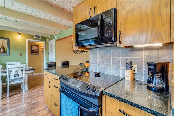 $2,195 | 743 East Oltorf Street, Unit 201, Austin, TX 78704