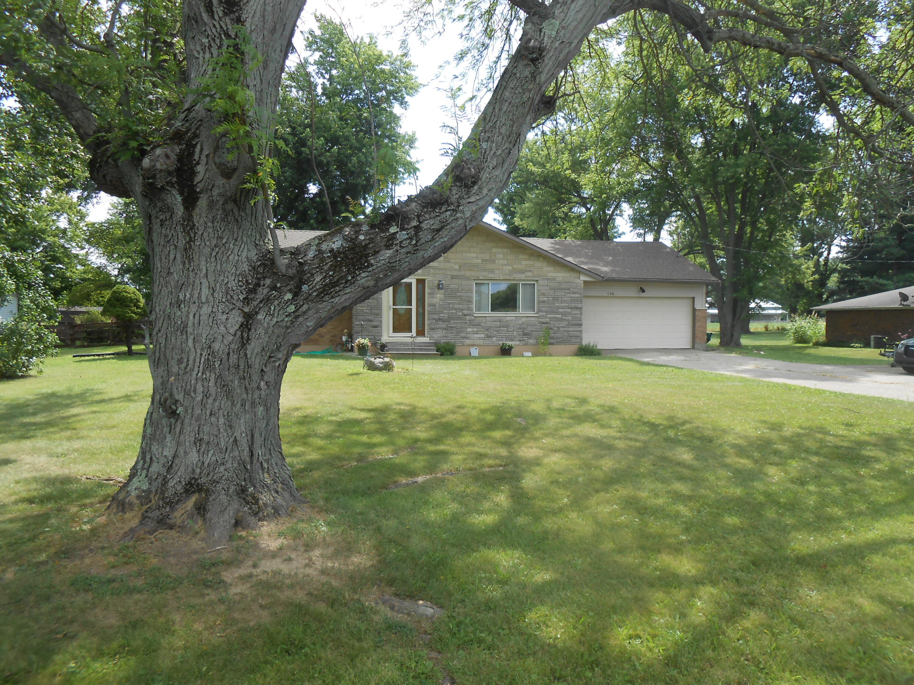 136 Milton Carlisle Road Springfield, OH 45504 - Photo 1 of 44