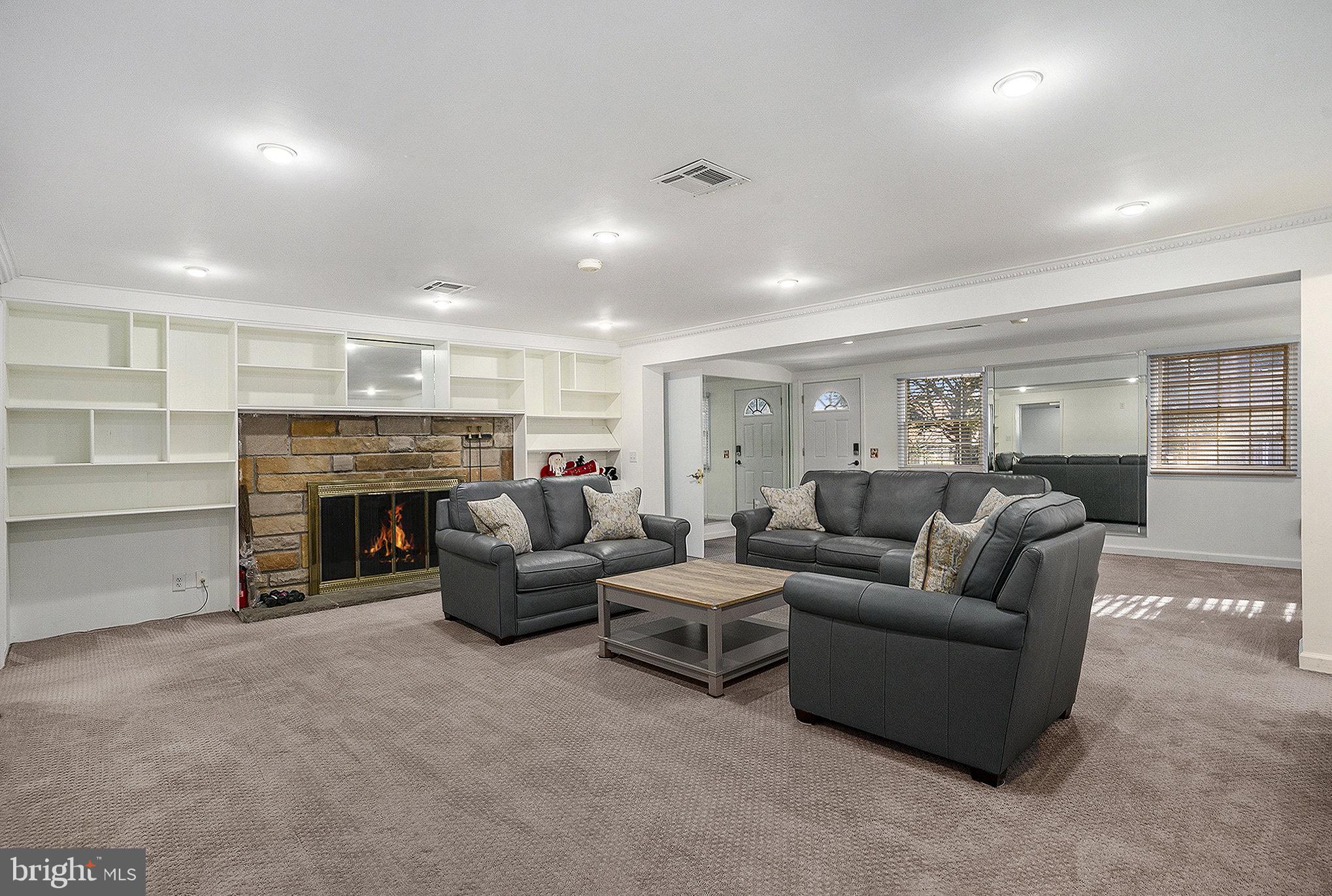 1875 Lippincott Road Huntingdon Valley, PA 19006 - Photo 12 of 46