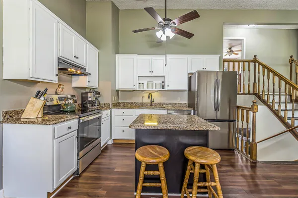 $285,000 | 308 Oak Tree Drive, Clinton, MI 49236