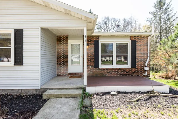 $285,000 | 308 Oak Tree Drive, Clinton, MI 49236