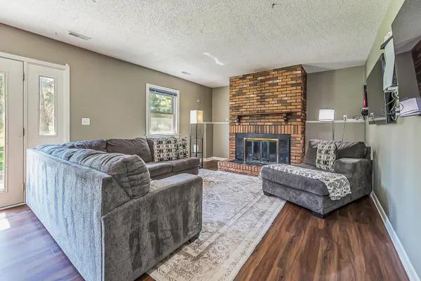 $285,000 | 308 Oak Tree Drive, Clinton, MI 49236