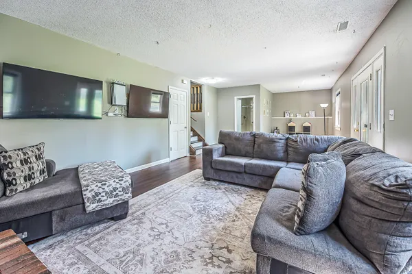 $285,000 | 308 Oak Tree Drive, Clinton, MI 49236