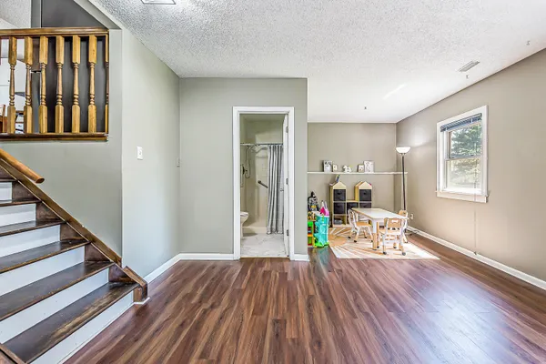 $285,000 | 308 Oak Tree Drive, Clinton, MI 49236