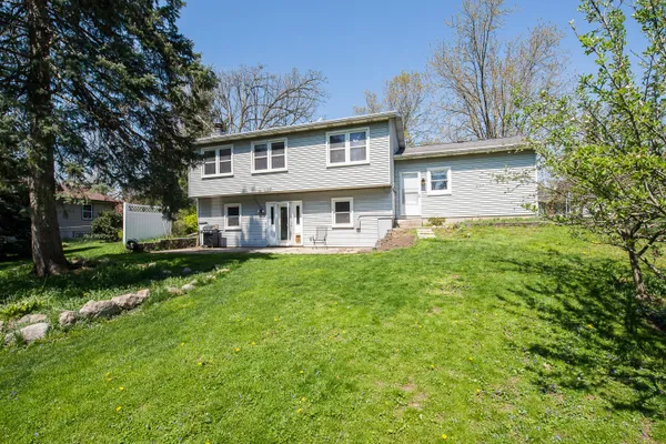 $285,000 | 308 Oak Tree Drive, Clinton, MI 49236