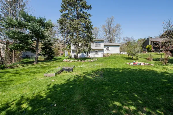 $285,000 | 308 Oak Tree Drive, Clinton, MI 49236