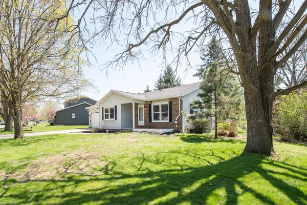$285,000 | 308 Oak Tree Drive, Clinton, MI 49236