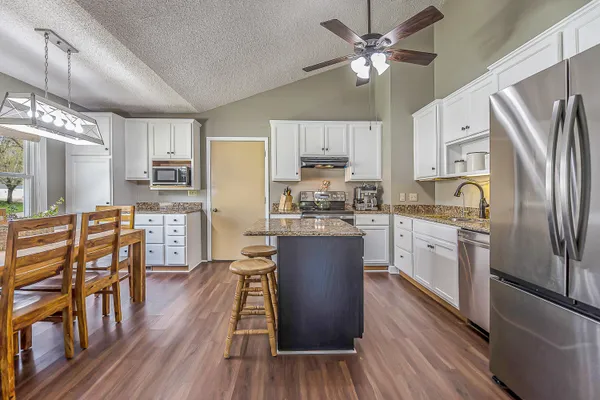 $285,000 | 308 Oak Tree Drive, Clinton, MI 49236