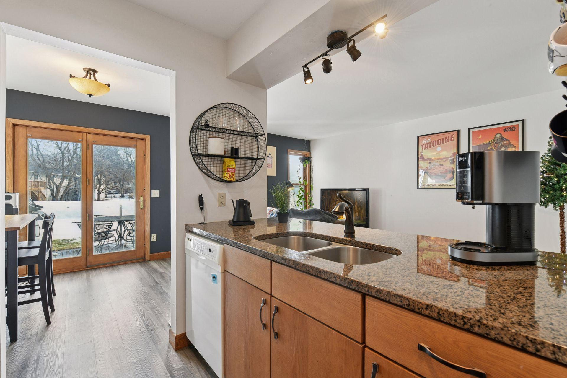 7307 Amber Lane Eden Prairie, MN 55346 - Photo 9 of 19