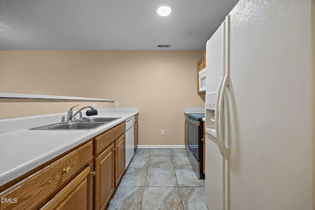 $1,300 | 101 Fairwoods Court, Dunn, NC 28334