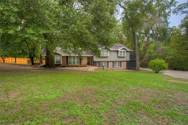 $2,775 | 6016 Teas Nursery Road, Conroe, TX 77304
