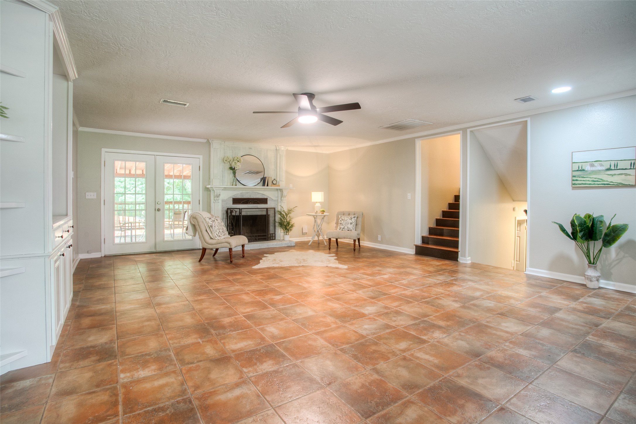 6016 Teas Nursery Road Conroe, TX 77304 - Photo 4 of 50 A view of the large light and bright living area.